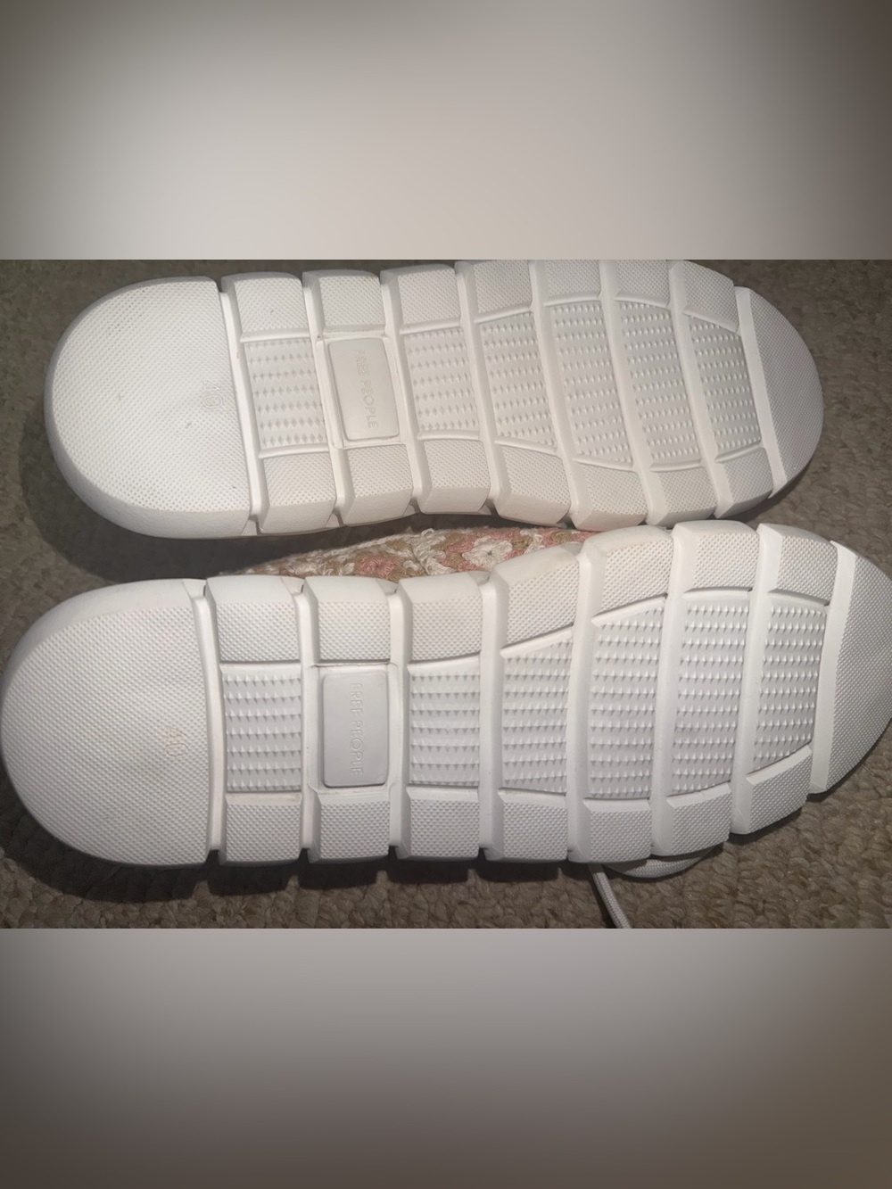 Free People Catch Me If You Can Sneakers Platform Crocheted Size EU 40 US 10 - Picture 3 of 4